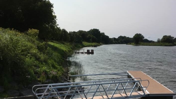 RETRAIT DU QUAI MUNICIPAL