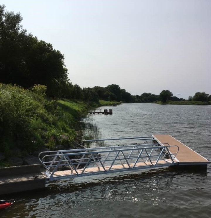 RETRAIT DU QUAI MUNICIPAL