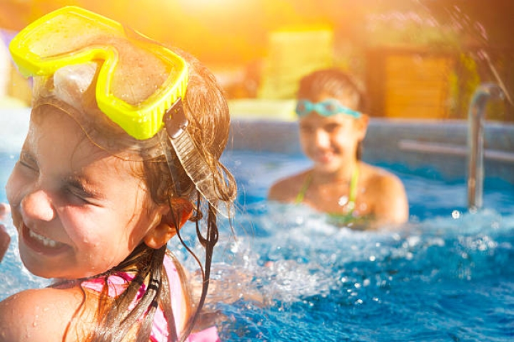 ACCÈS GRATUIT POUR TOUS À LA PISCINE PUBLIQUE D'ODANAK